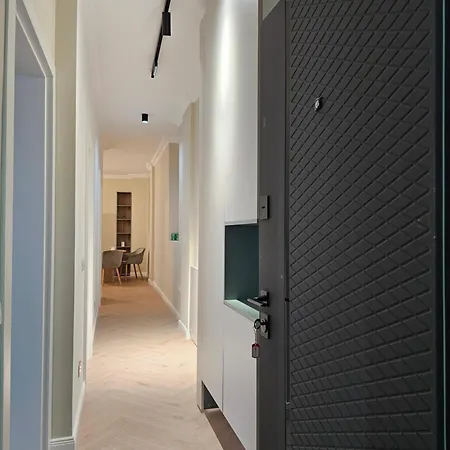 Ishotel 3*