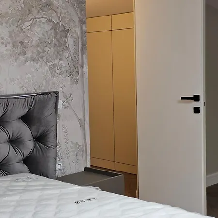 Ishotel Aparthotel